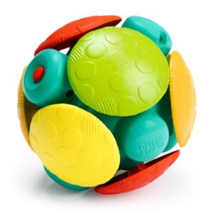Wobble Bobble™ Crawl & Chase Ball