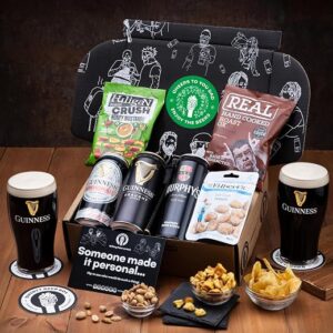 Father's Day Guinness Gifts For Men, Irish Stout & Snack Hamper For Dad Beer Gift Set - Guinness Pint Glass, Draught, Original & Murphy's Stout Hampers 440ml - Father's Day Beer Gift